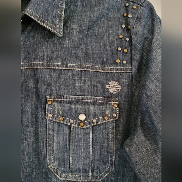 Harley Davidson Logo Embroidered Studded Denim Shirt Pearl Snap Roll Tab Sleeve - Picture 6 of 12